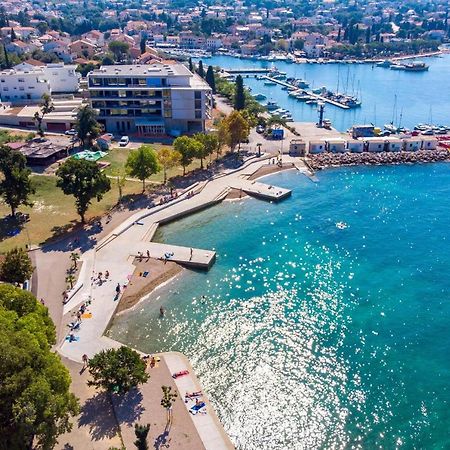 Apartments Vila Dk Малинска Экстерьер фото