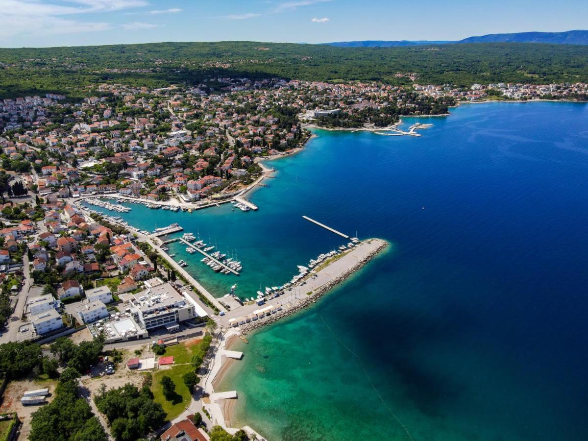 Apartments Vila Dk Малинска Экстерьер фото