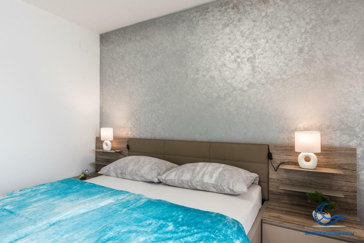 Apartments Vila Dk Малинска Экстерьер фото